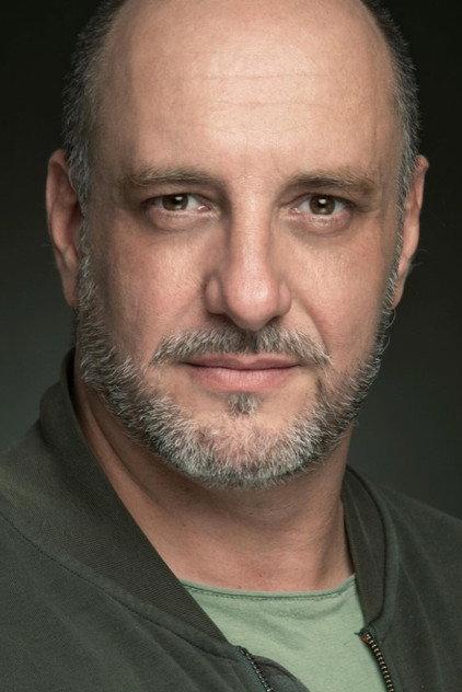 César Díaz Capilla - Actor Profile Photo