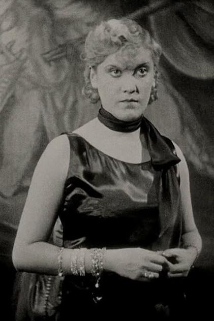 Alice Roberte - Actor Profile Photo
