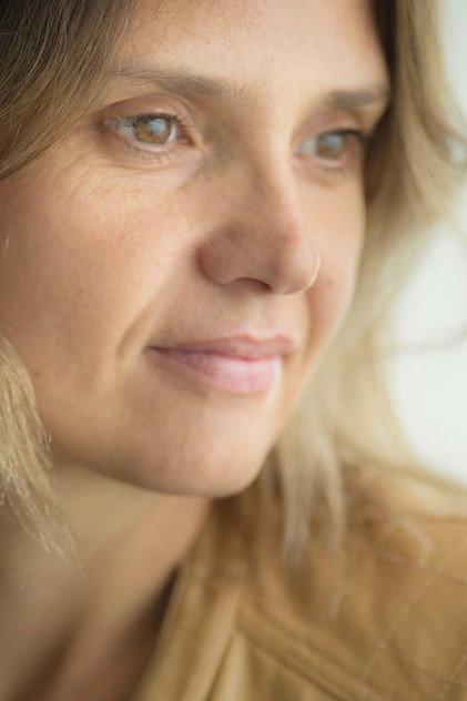 Anahí Hoeneisen - Actor Profile Photo