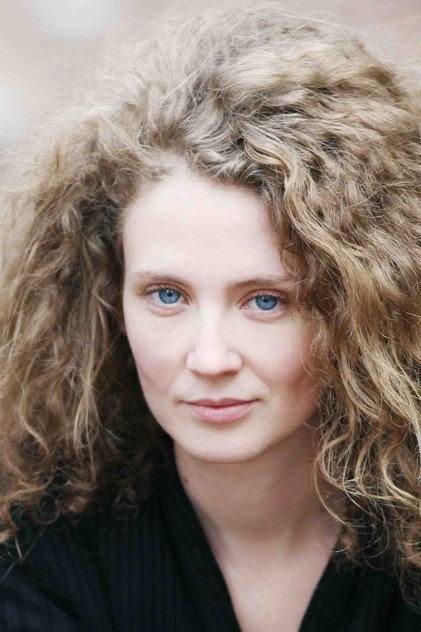 Laura Pizzirani - Actor Profile Photo