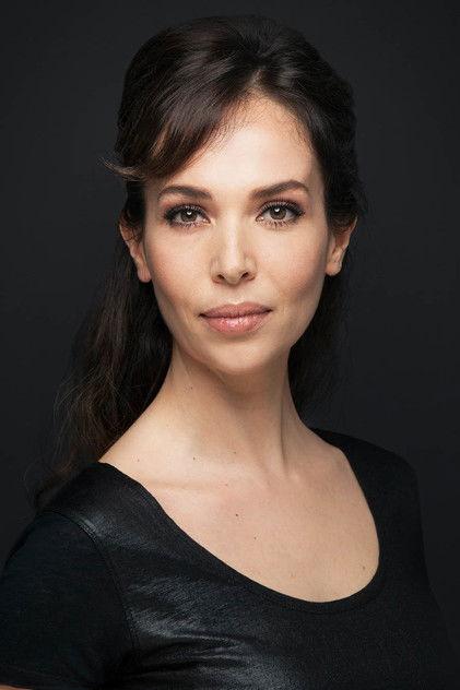 Esra Ronabar - Actor Profile Photo