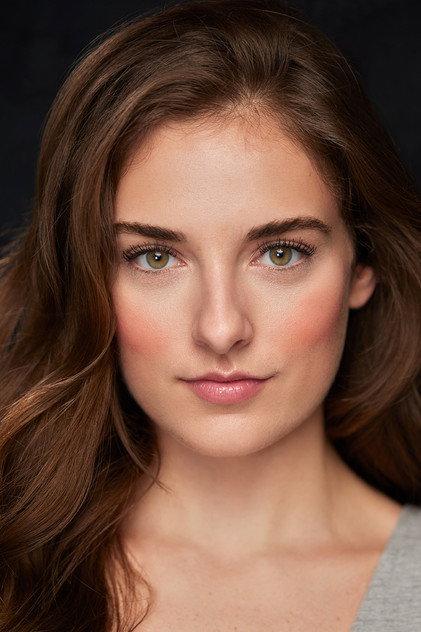 Isabelle Almoyan - Actor Profile Photo