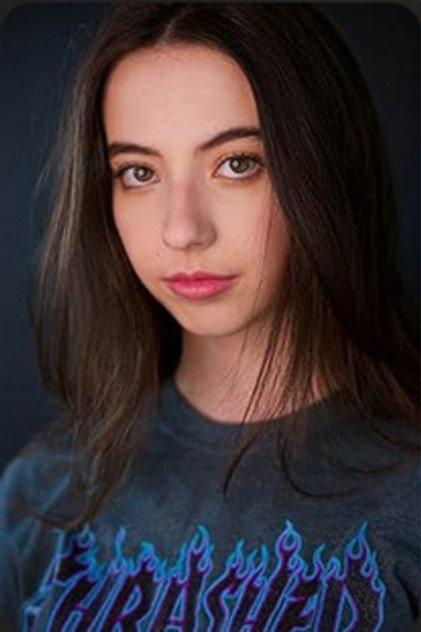 Iunia Dinu - Actor Profile Photo