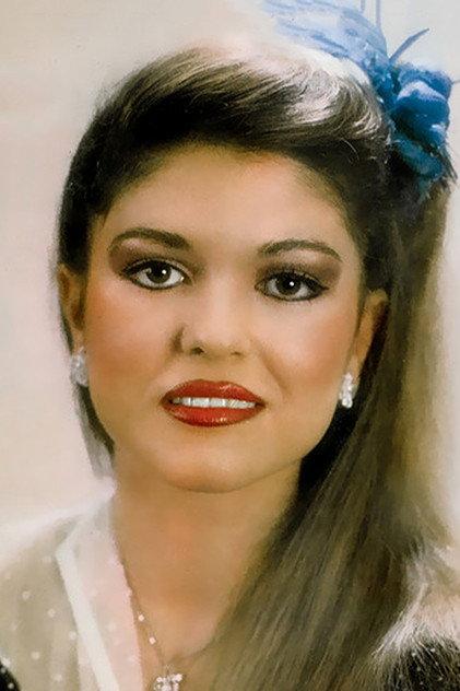 Gülden Karaböcek - Actor Profile Photo