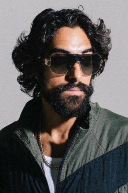 Eman Esfandi - Actor Profile Photo