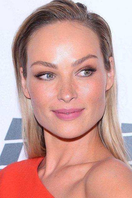 Weronika Książkiewicz-Nathaniel - Actor Profile Photo