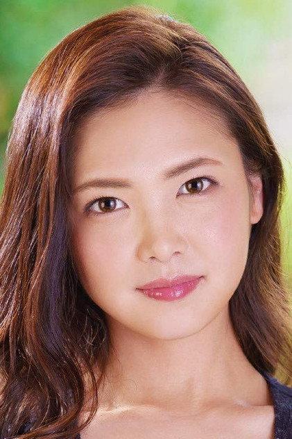 Kaori Īyama - Actor Profile Photo