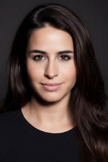 Büşra Pekin - Actor Profile Photo