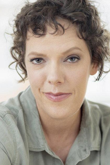 Amanda Bruton - Actor Profile Photo