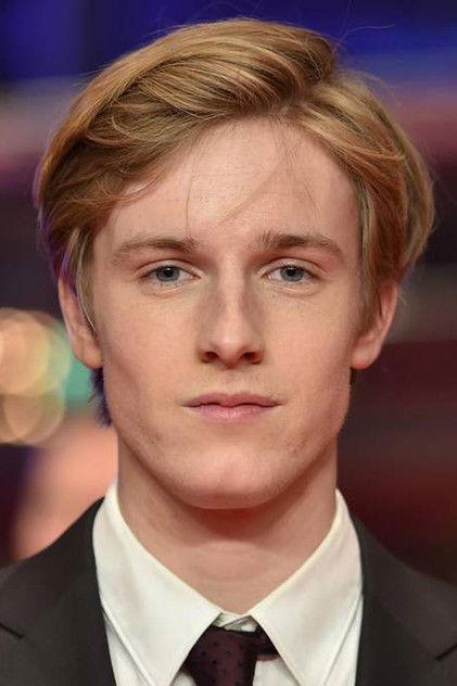 Louis Hofmann - Actor Profile Photo