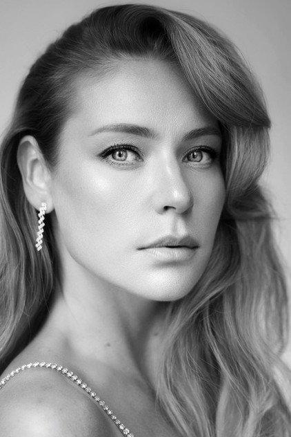 Julia Melnikova - Actor Profile Photo