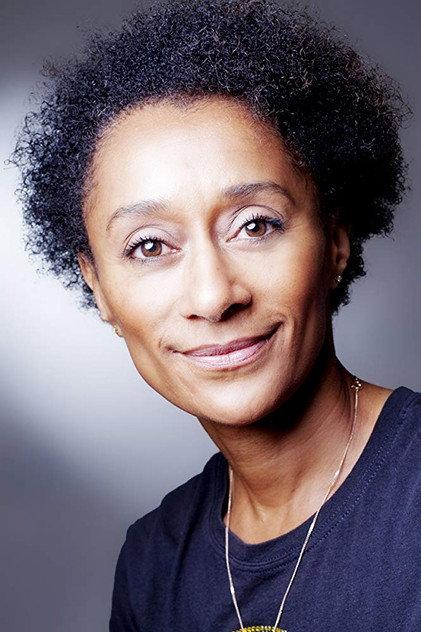 Suzanne Packer - Actor Profile Photo