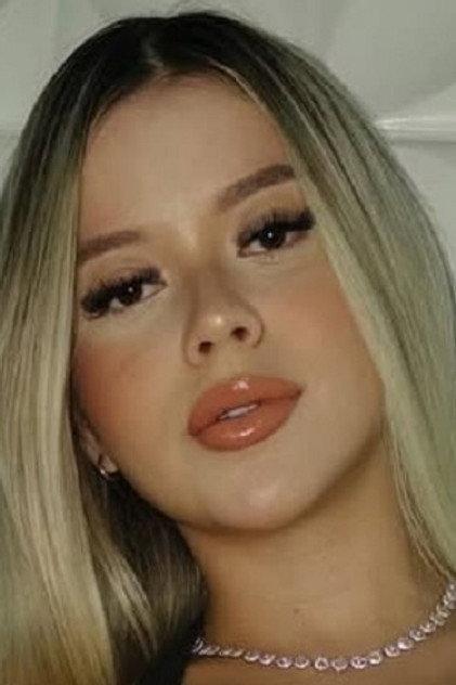 Aline Gomes - Actor Profile Photo