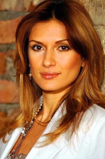 Tuğba Altıntop - Actor Profile Photo