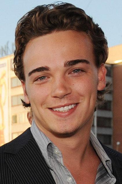 Daniel Clark - Actor Profile Photo