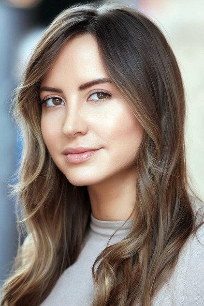 Anna Clols - Actor Profile Photo