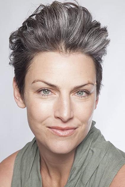 Sarah Lieving - Actor Profile Photo