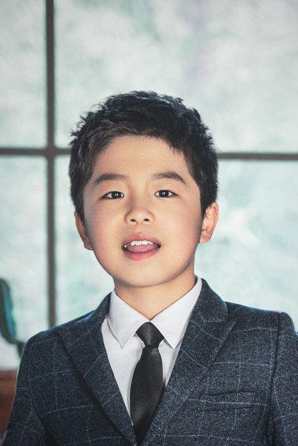 Bai Zeze - Actor Profile Photo