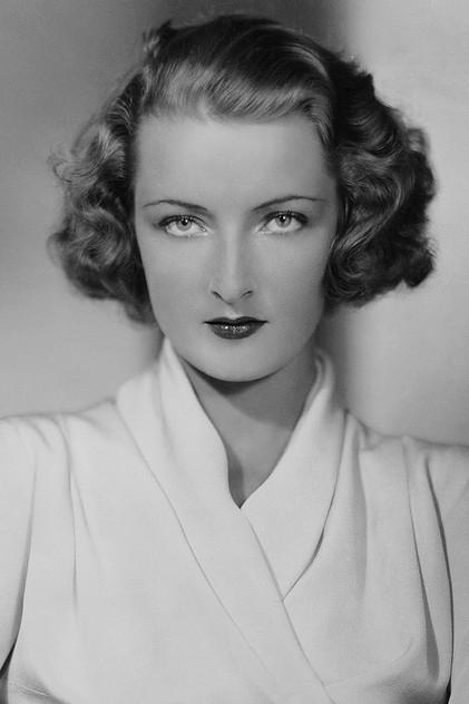 Gwili Andre - Actor Profile Photo