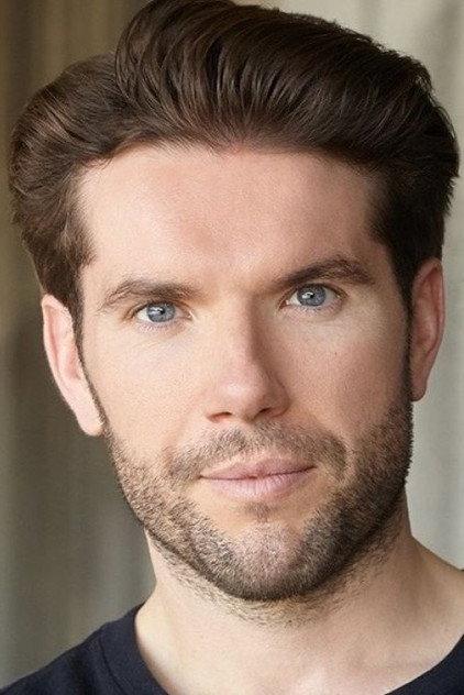 Dónall Ó Héalai - Actor Profile Photo