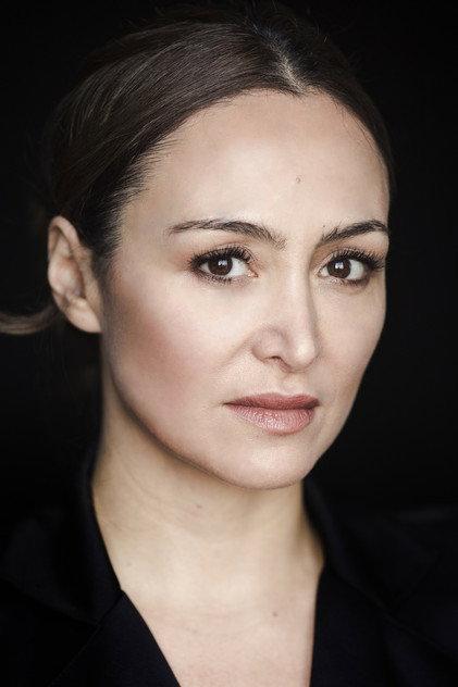 Funda Rosenland - Actor Profile Photo