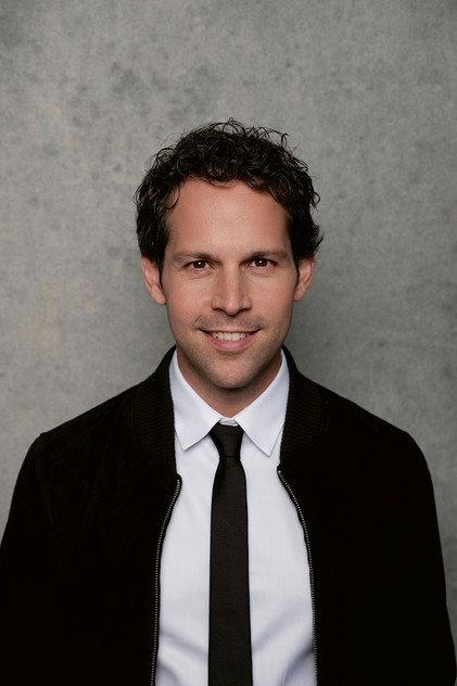 Victor Mids - Actor Profile Photo