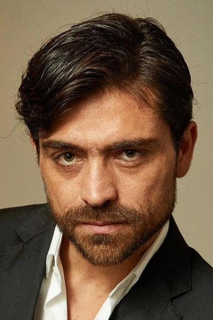 Etienne Bobenrieth - Actor Profile Photo