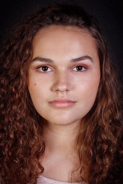Venna van den Bosch - Actor Profile Photo