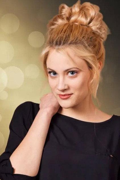 Sara Posnov - Actor Profile Photo