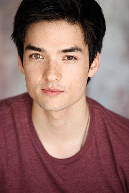 Scott Dunn - Actor Profile Photo