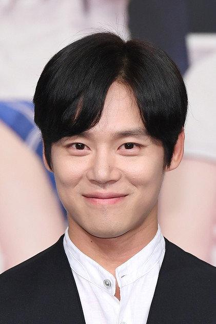 Han Joo-wan - Actor Profile Photo