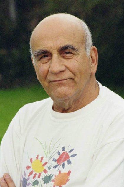 Warren Mitchell - Actor Profile Photo