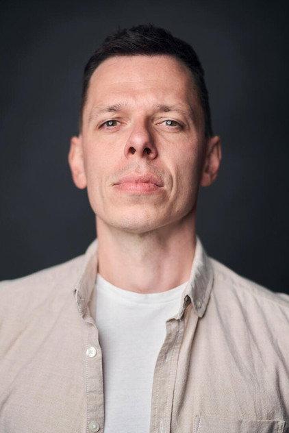 Lee Comley - Actor Profile Photo