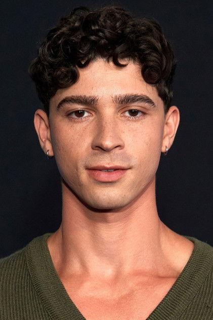 Isaac Powell - Actor Profile Photo
