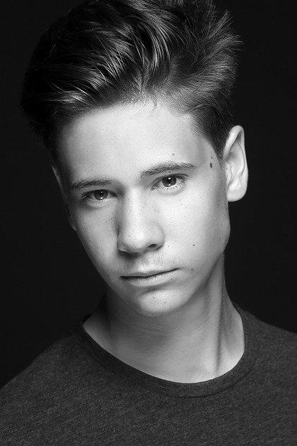 Guillermo Estrella - Actor Profile Photo