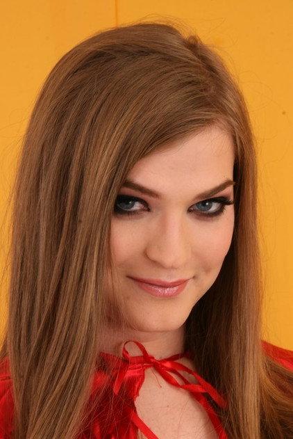 Tiffany Starr - Actor Profile Photo