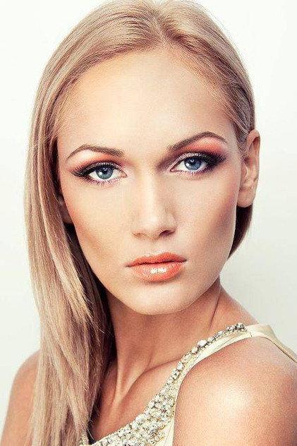 Oana Jidoveanu - Actor Profile Photo