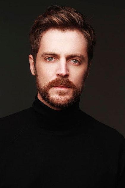 Carlos Gorbe - Actor Profile Photo