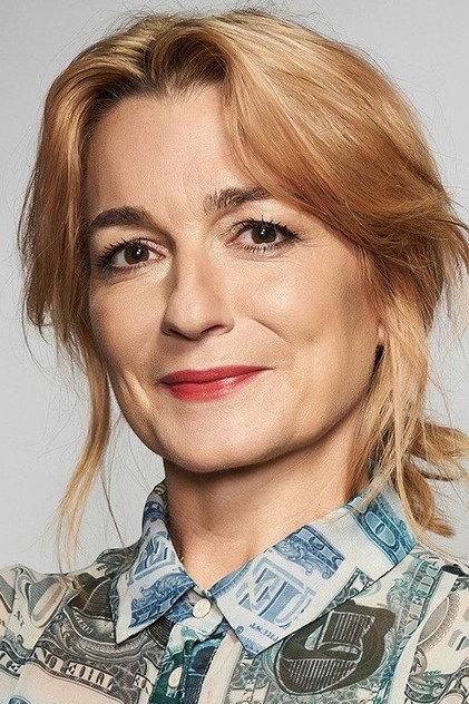 Lucie Cave - Actor Profile Photo