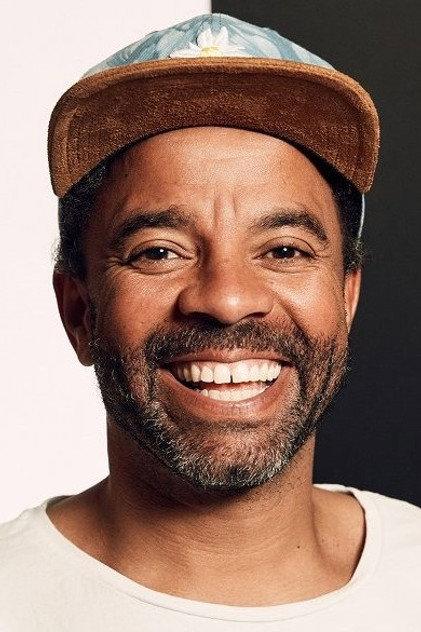 Simon Pearce - Actor Profile Photo