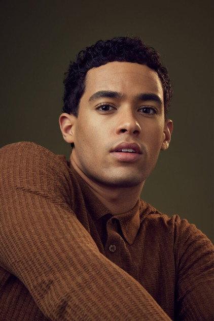 Maxwell Cunningham - Actor Profile Photo