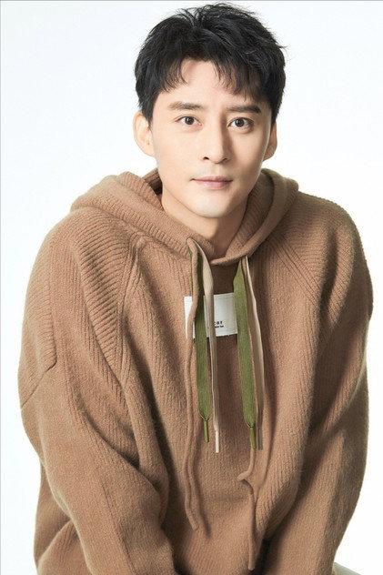 Hu Kun - Actor Profile Photo