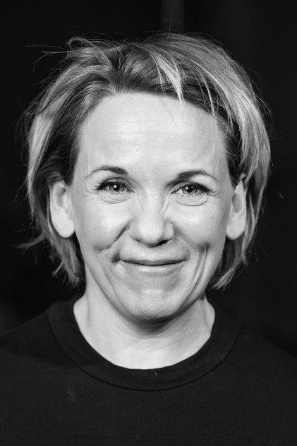 Suzanne Paalgard - Actor Profile Photo