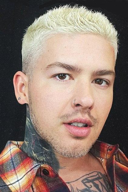Travis Mills - Actor Profile Photo