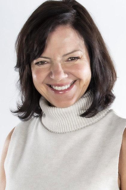 Julie Summers - Actor Profile Photo
