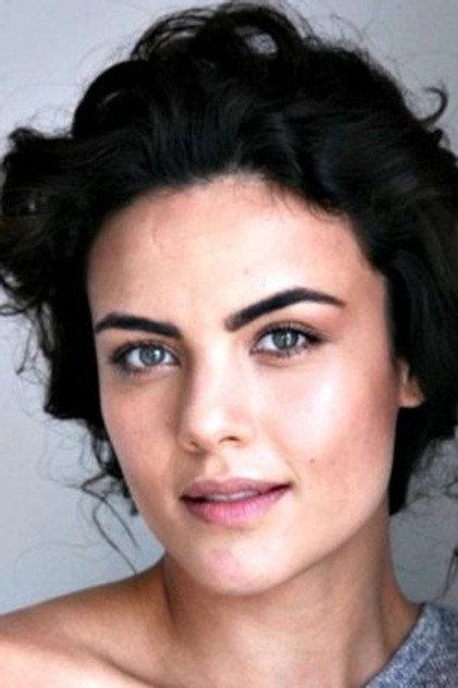 Gabriela Neves - Actor Profile Photo