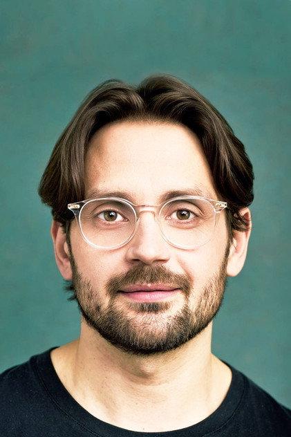 Ed Pinker - Actor Profile Photo