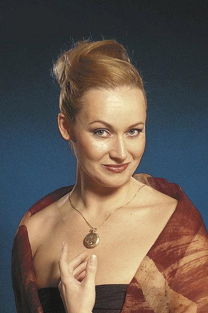 Zuzana Slavíková - Actor Profile Photo