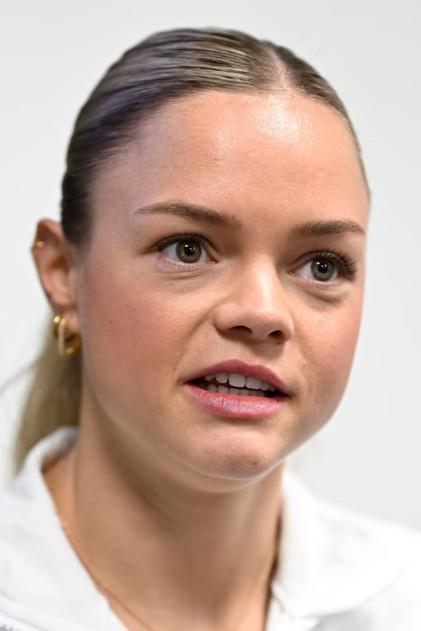 Loena Hendrickx - Actor Profile Photo