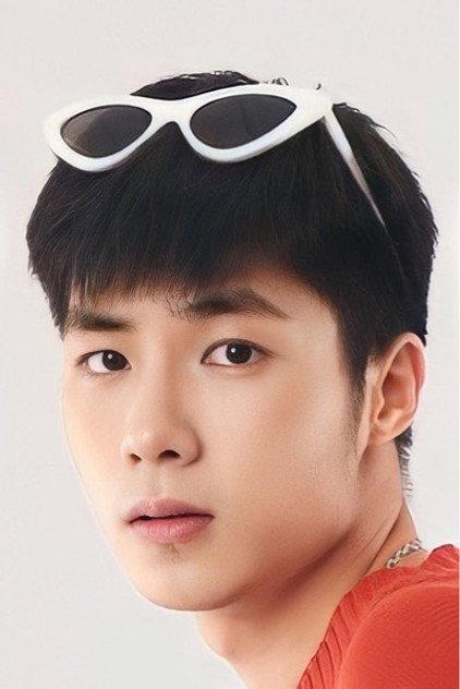 Tanakorn Tiyanont - Actor Profile Photo